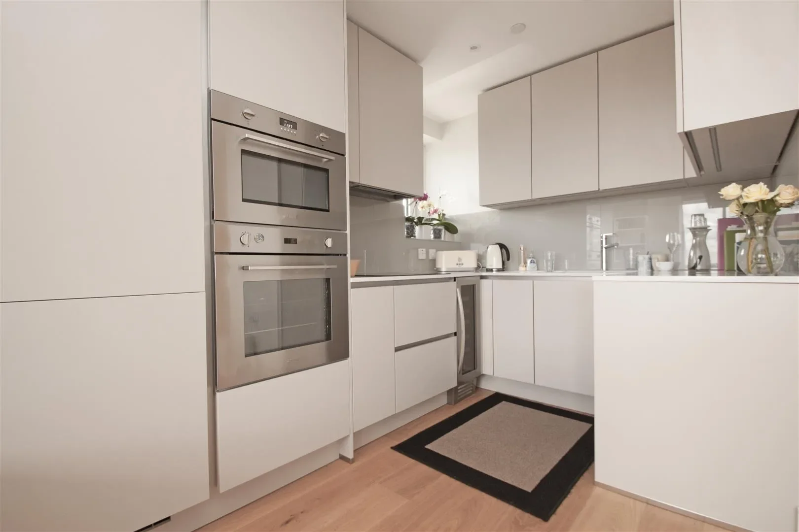 Flat Acton Walk in Greater London