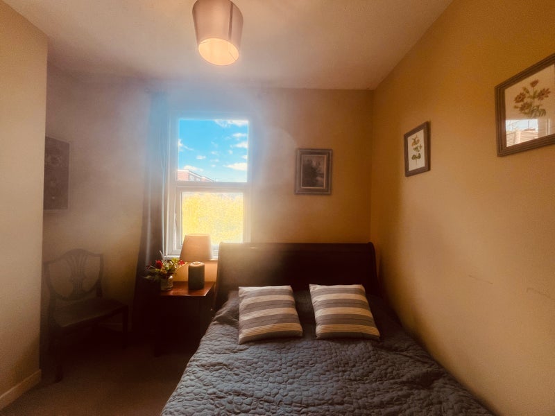 Room Leighton Road in Greater London