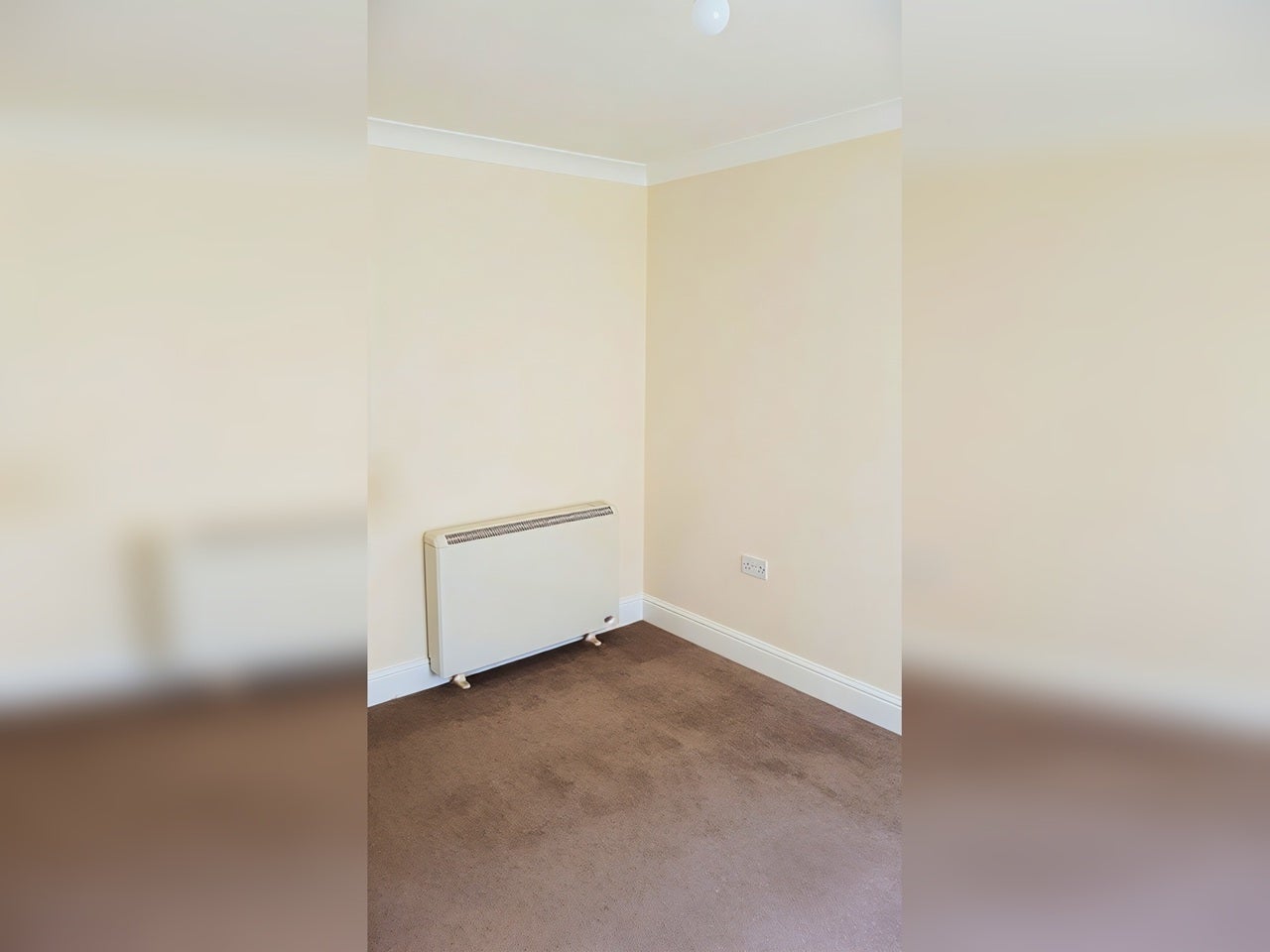 Flat Hampden Close in St Leonards
