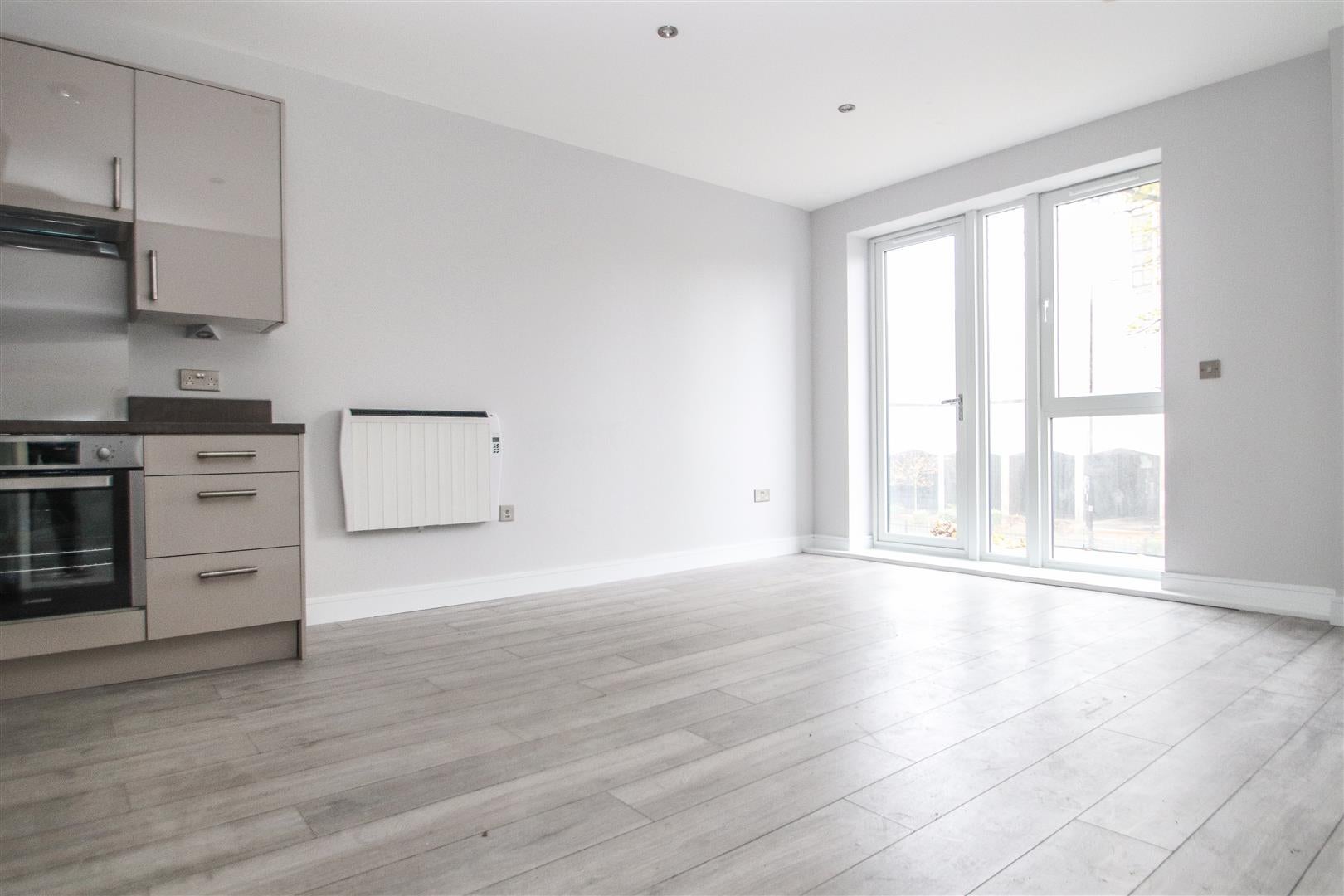 Flat Victoria Avenue in Southend-on-Sea