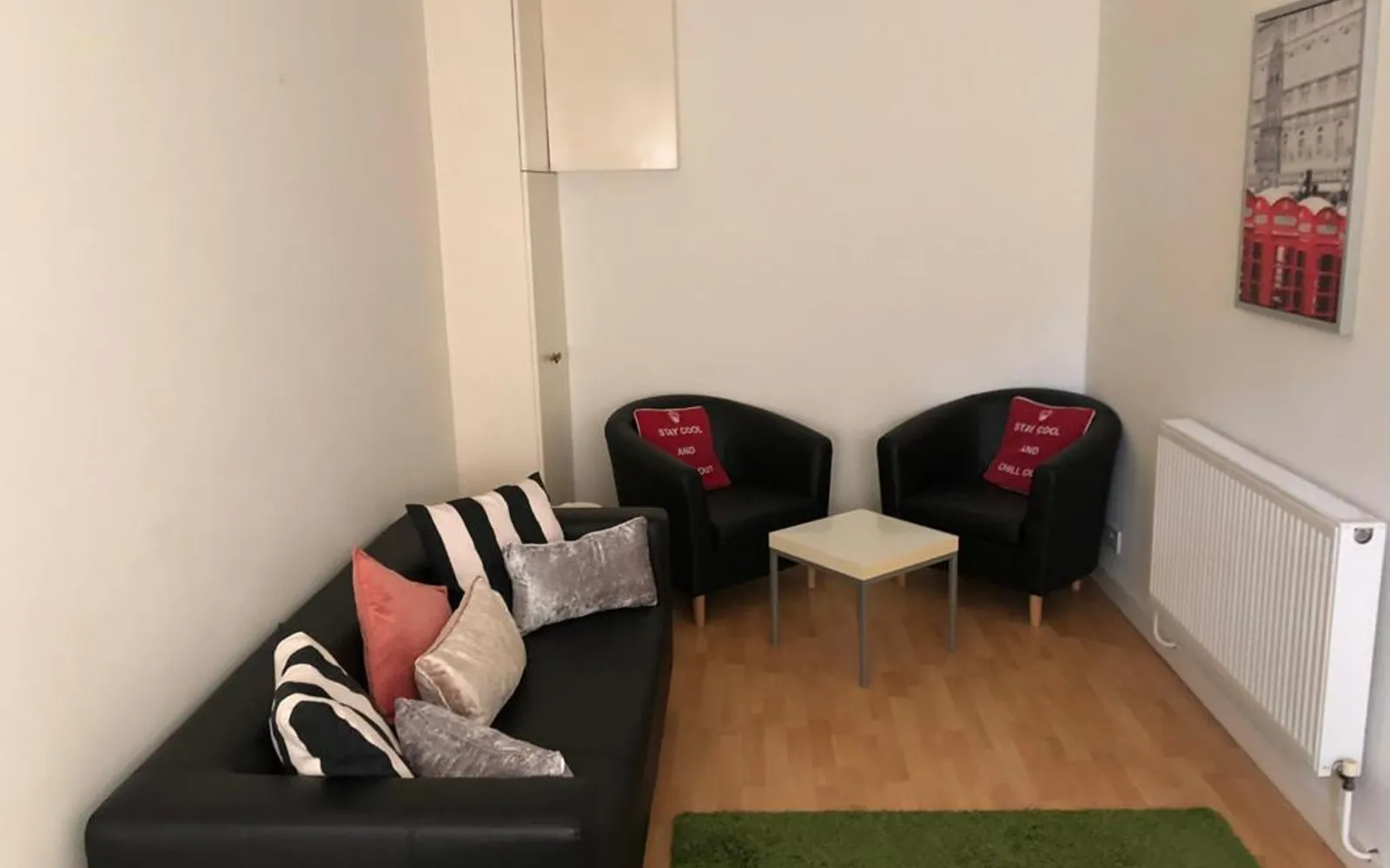 Room Woodside Court in Greater London