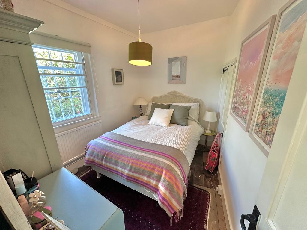 Flat Butlers Green Road in Mid Sussex