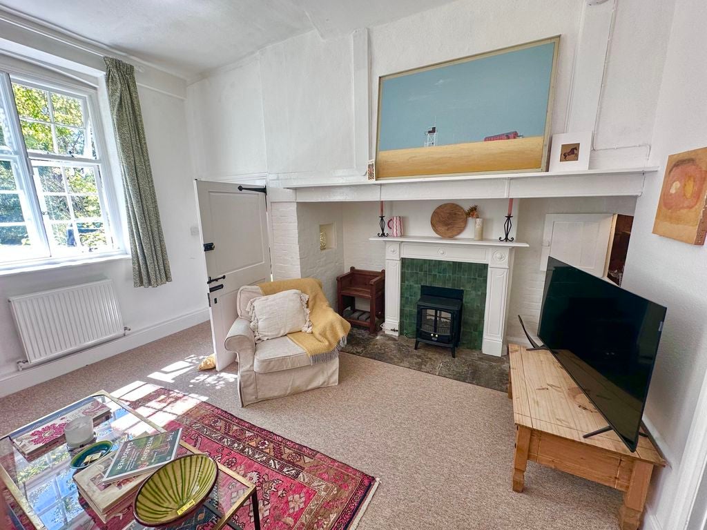Flat Butlers Green Road in Mid Sussex