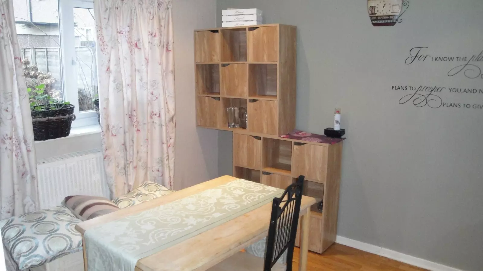 Flat Dennett Close in Nottingham