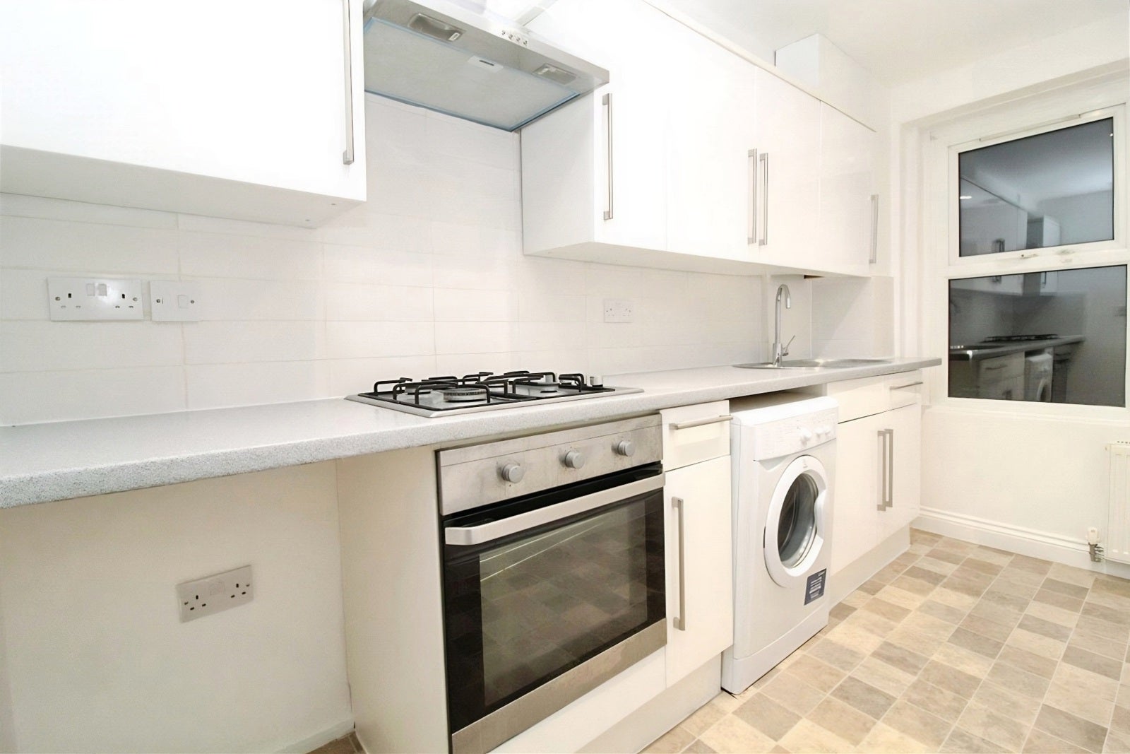 Flat Wellesley Road in Greater London