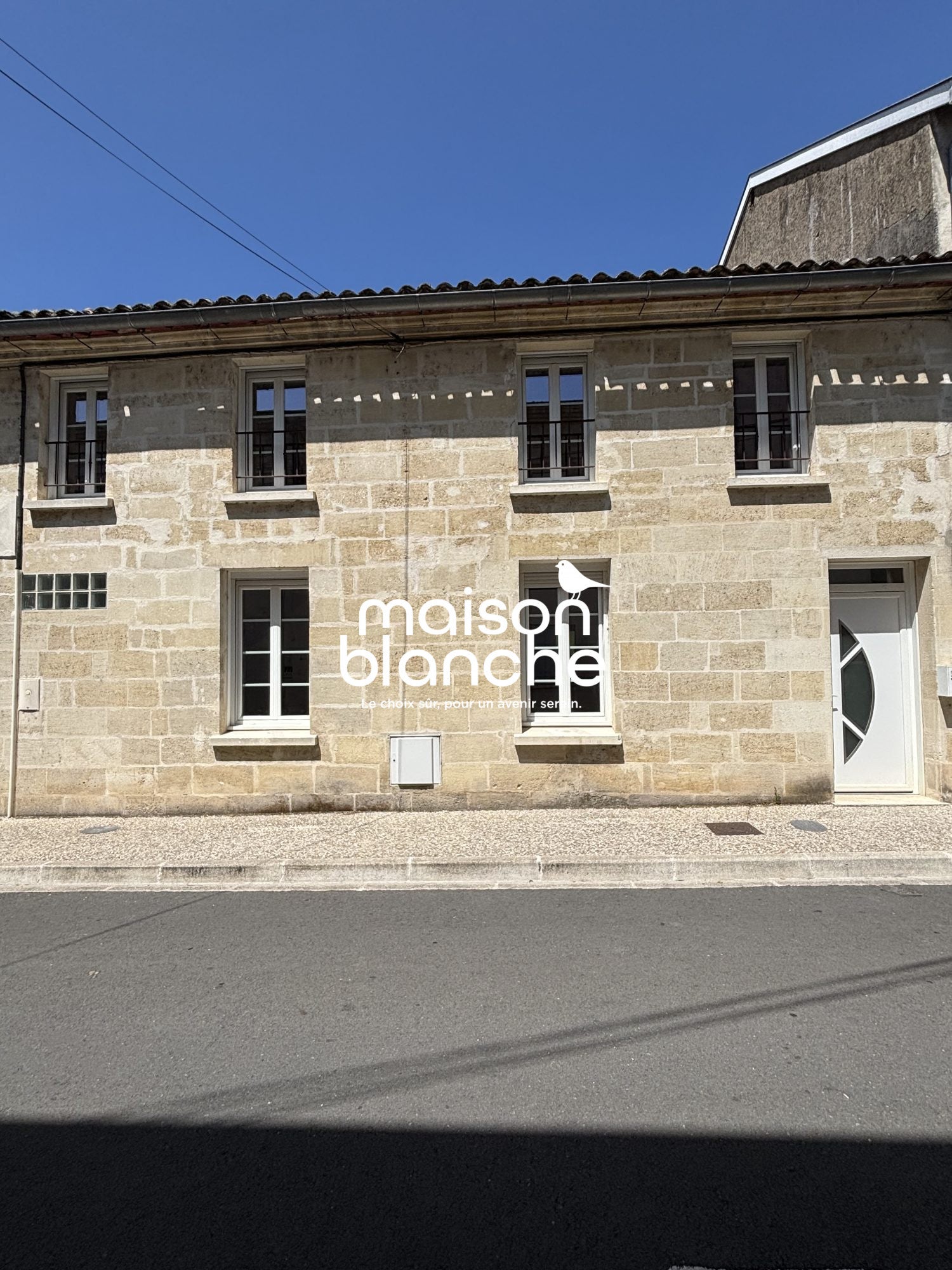 House Rue Émile Combes in Coutras