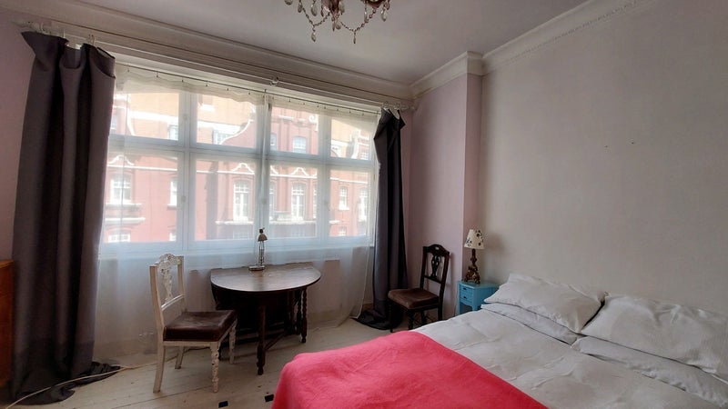 Room Marylebone Road in City of Westminster