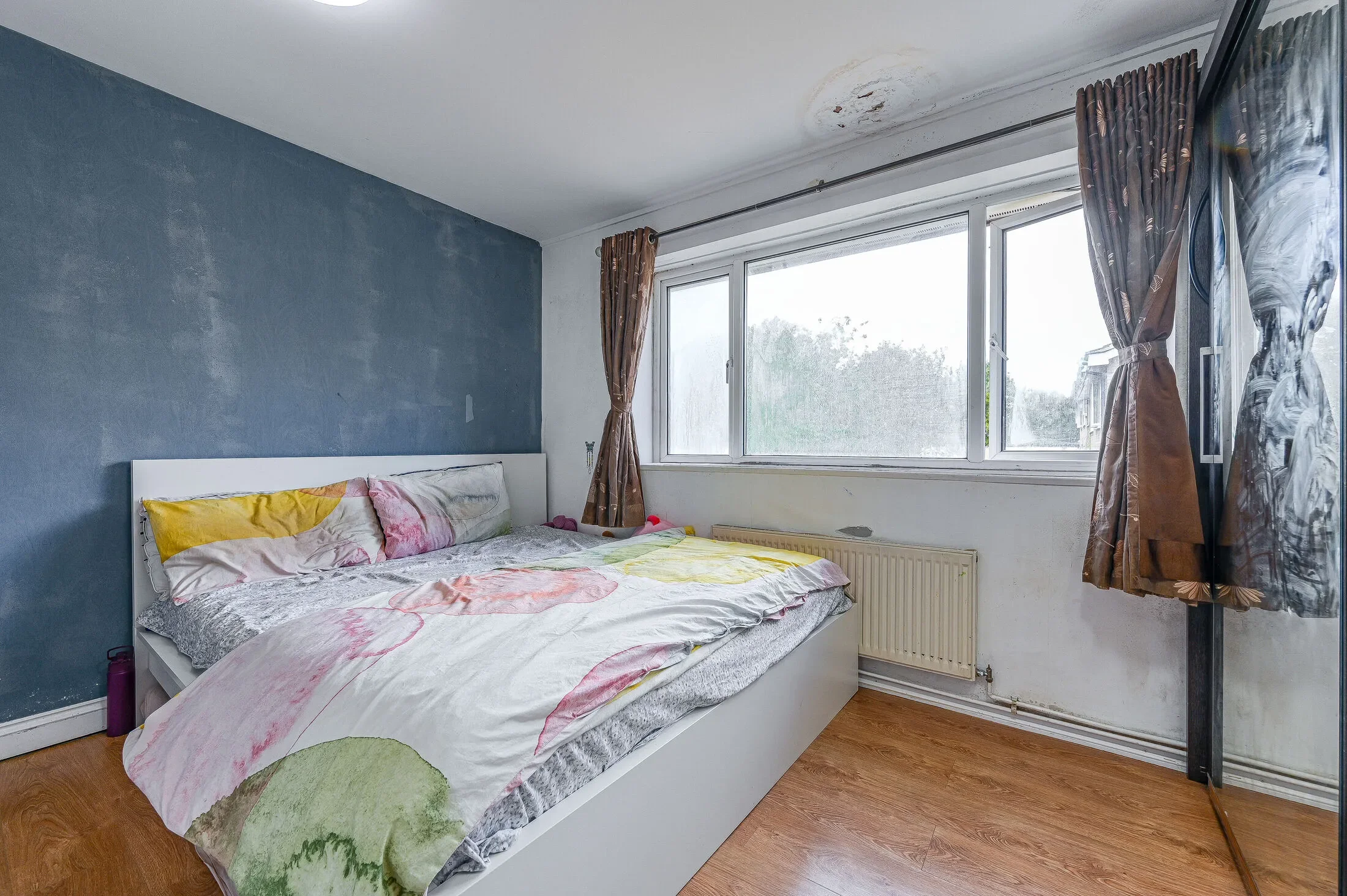 Flat Selborne Road in Greater London