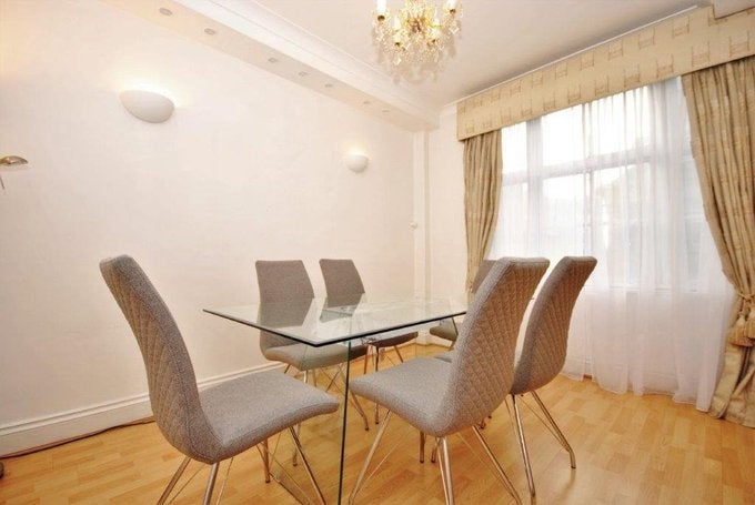 Flat Hertford Street in London