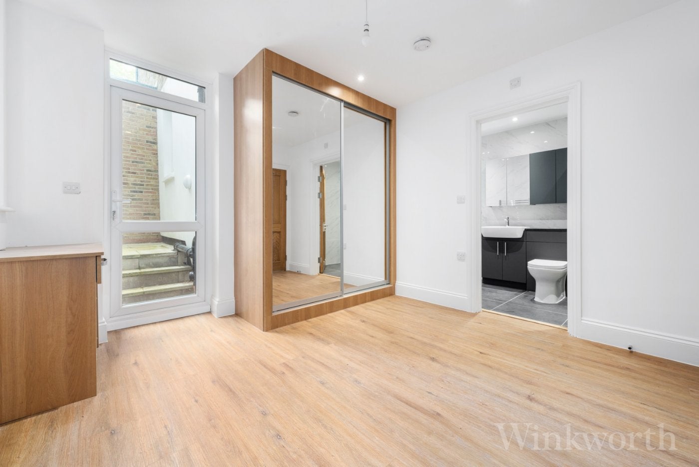 Flat Arbuthnot Road in Greater London