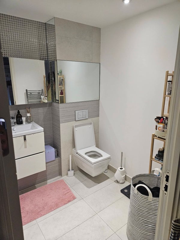 Room New Mill Road in Greater London