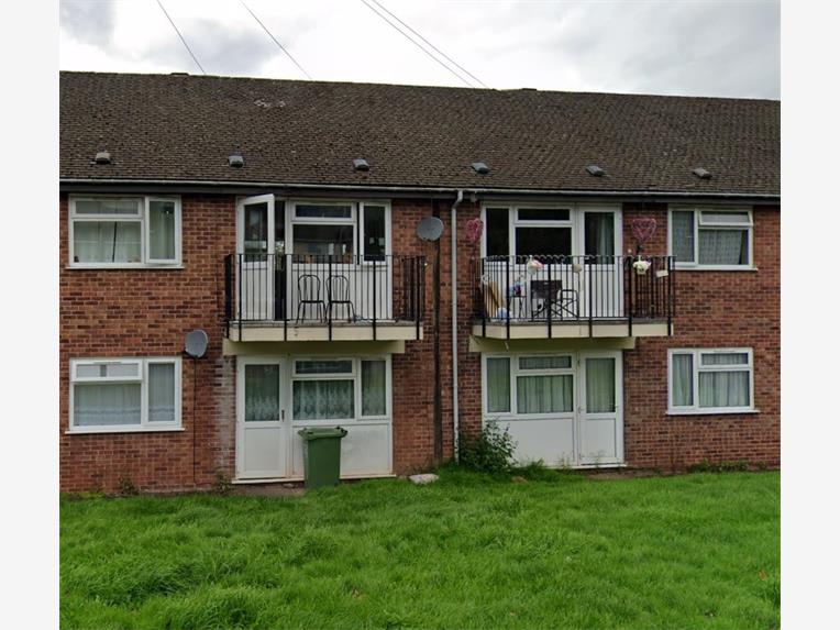 Flat Henley Close in Stafford