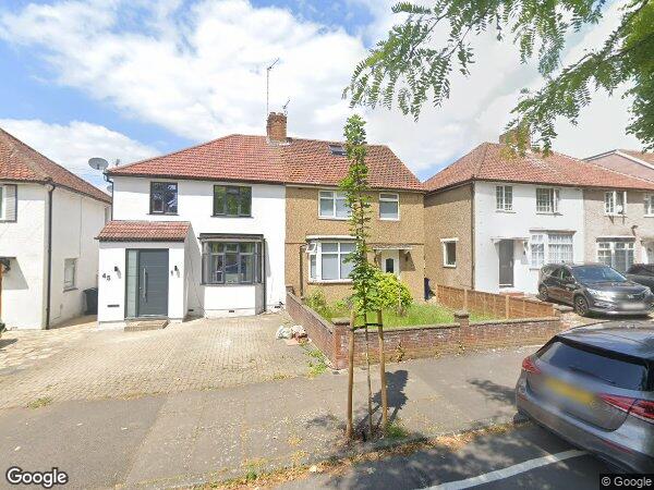 Flat Halsbury Road East in Greater London