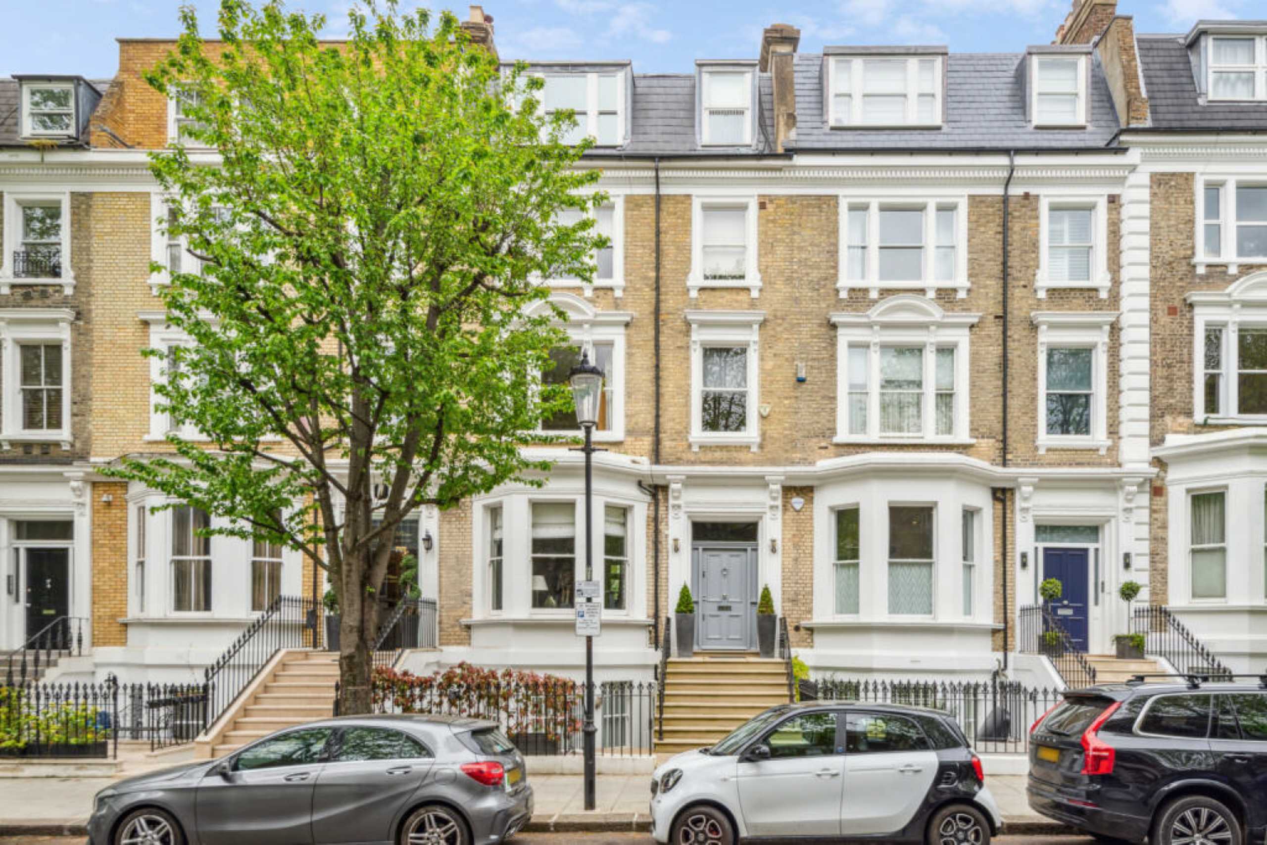 Flat Russell Road in Greater London