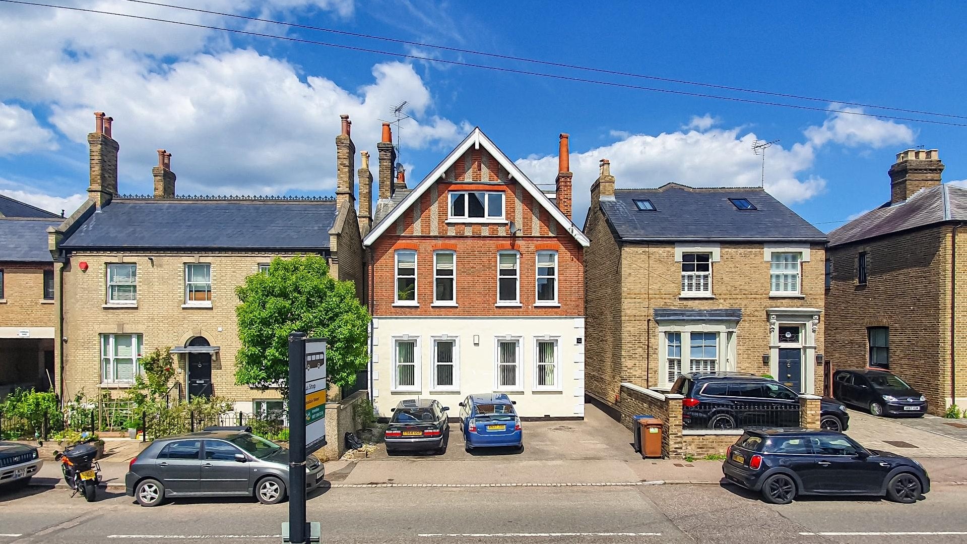 Flat Cowbridge in East Hertfordshire