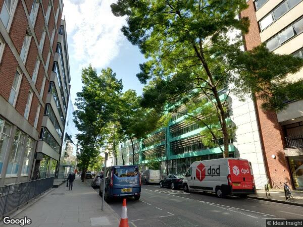 Flat Fitzroy Street in Greater London