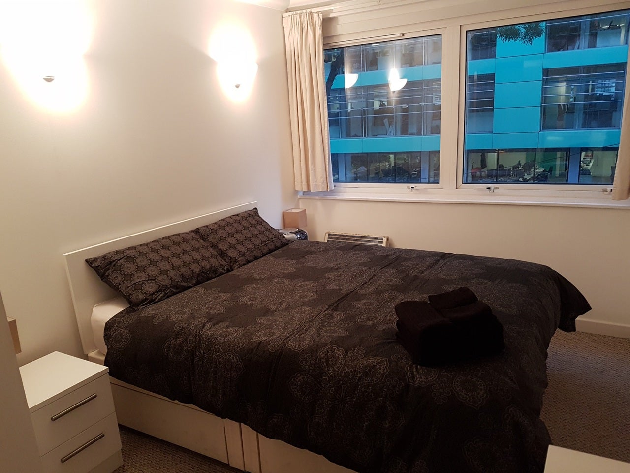 Room Fitzroy Street in Greater London