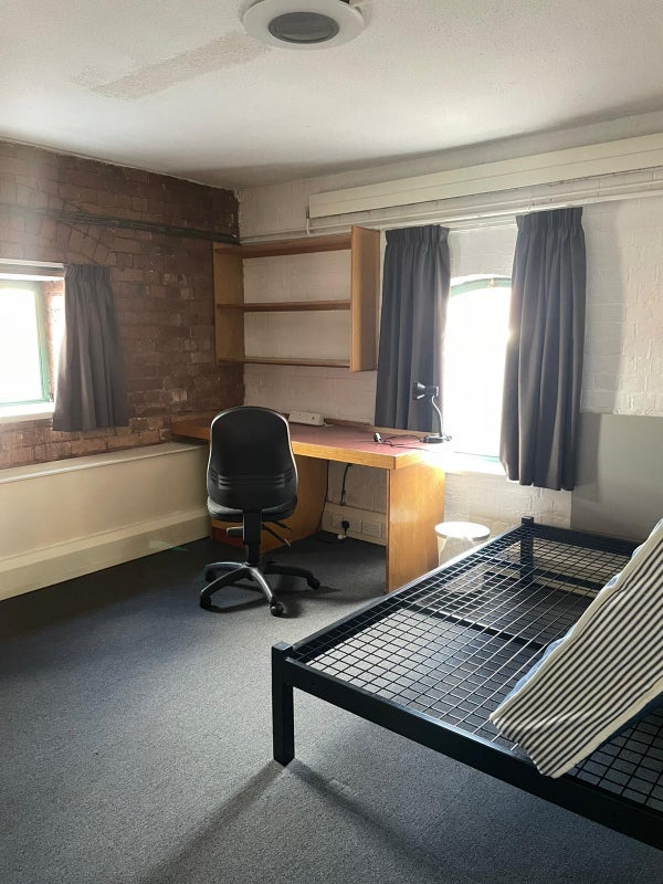 Room Whitemoor Road in Nottingham