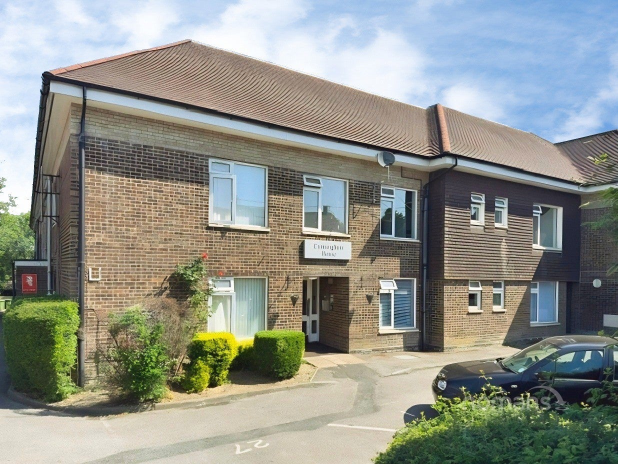 Flat Claylands Road in Bishop's Waltham