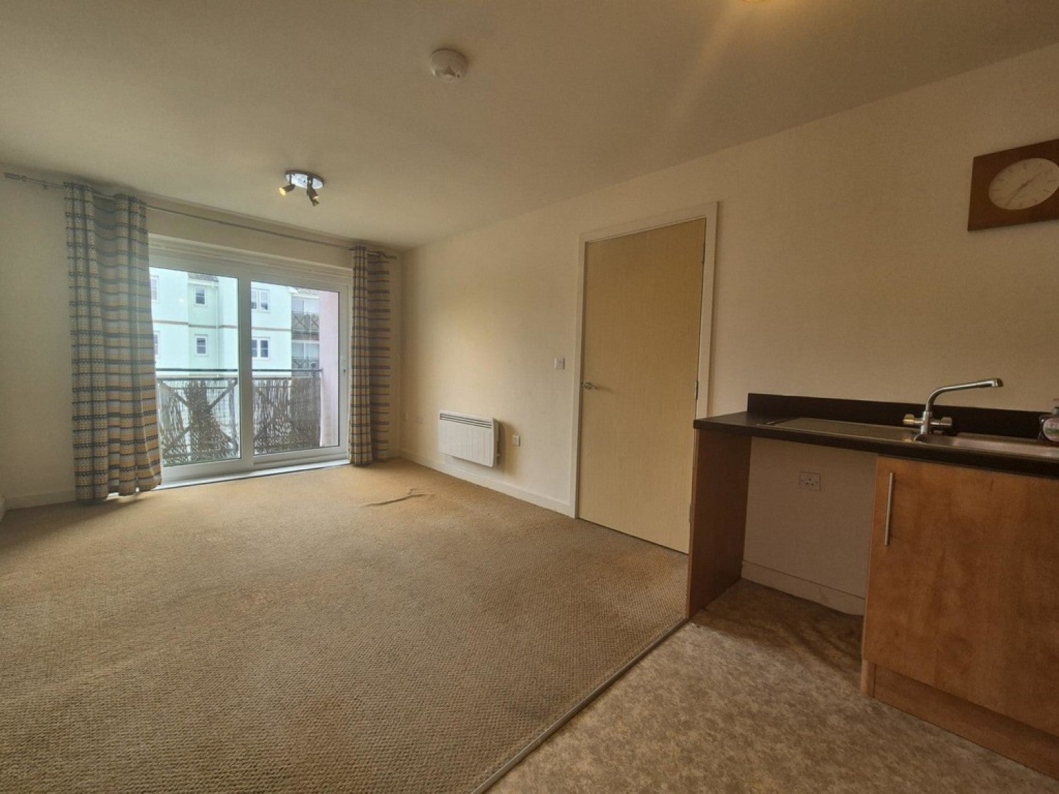 Flat Pentland Close in Cardiff