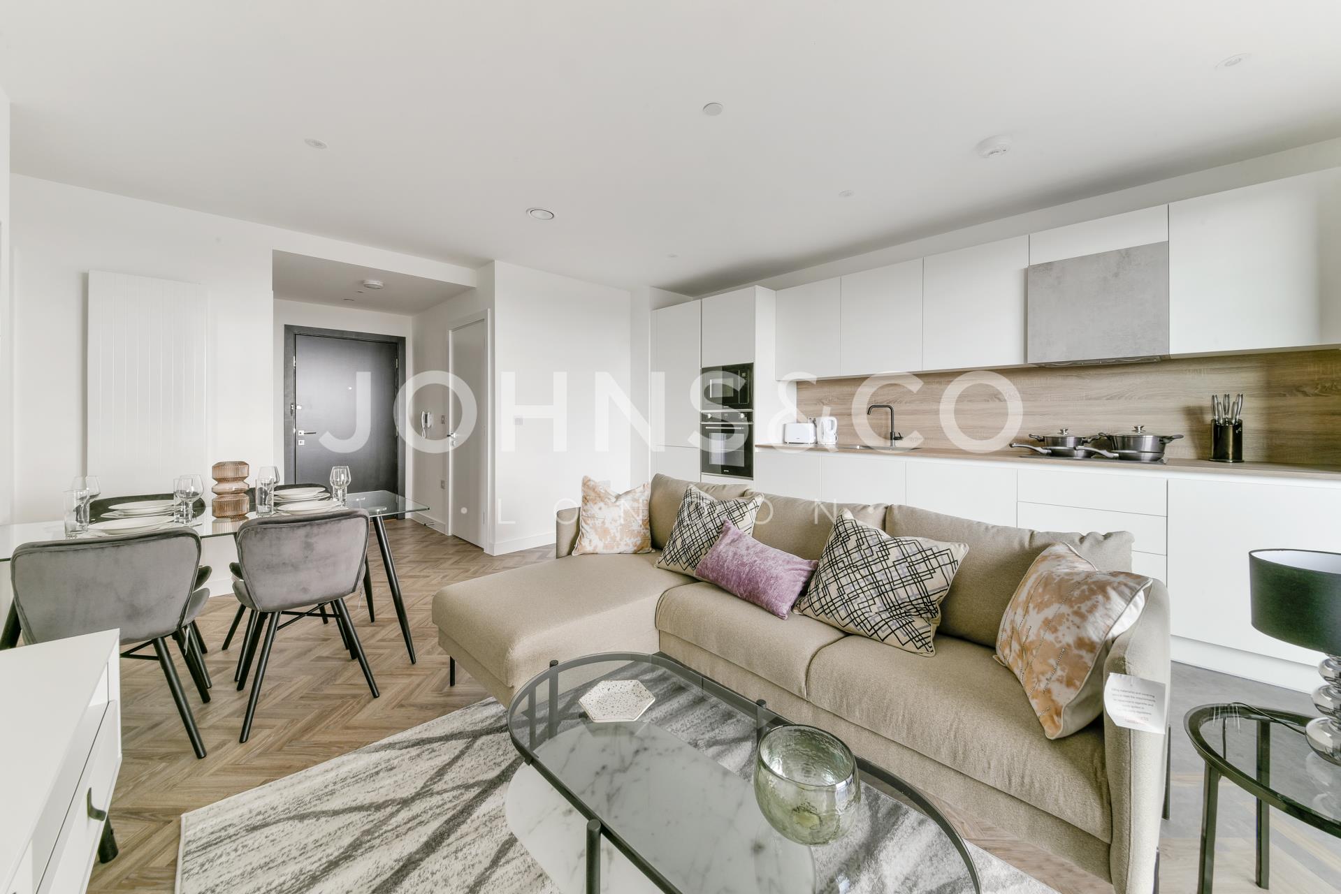 Flat Gillender Street in Greater London