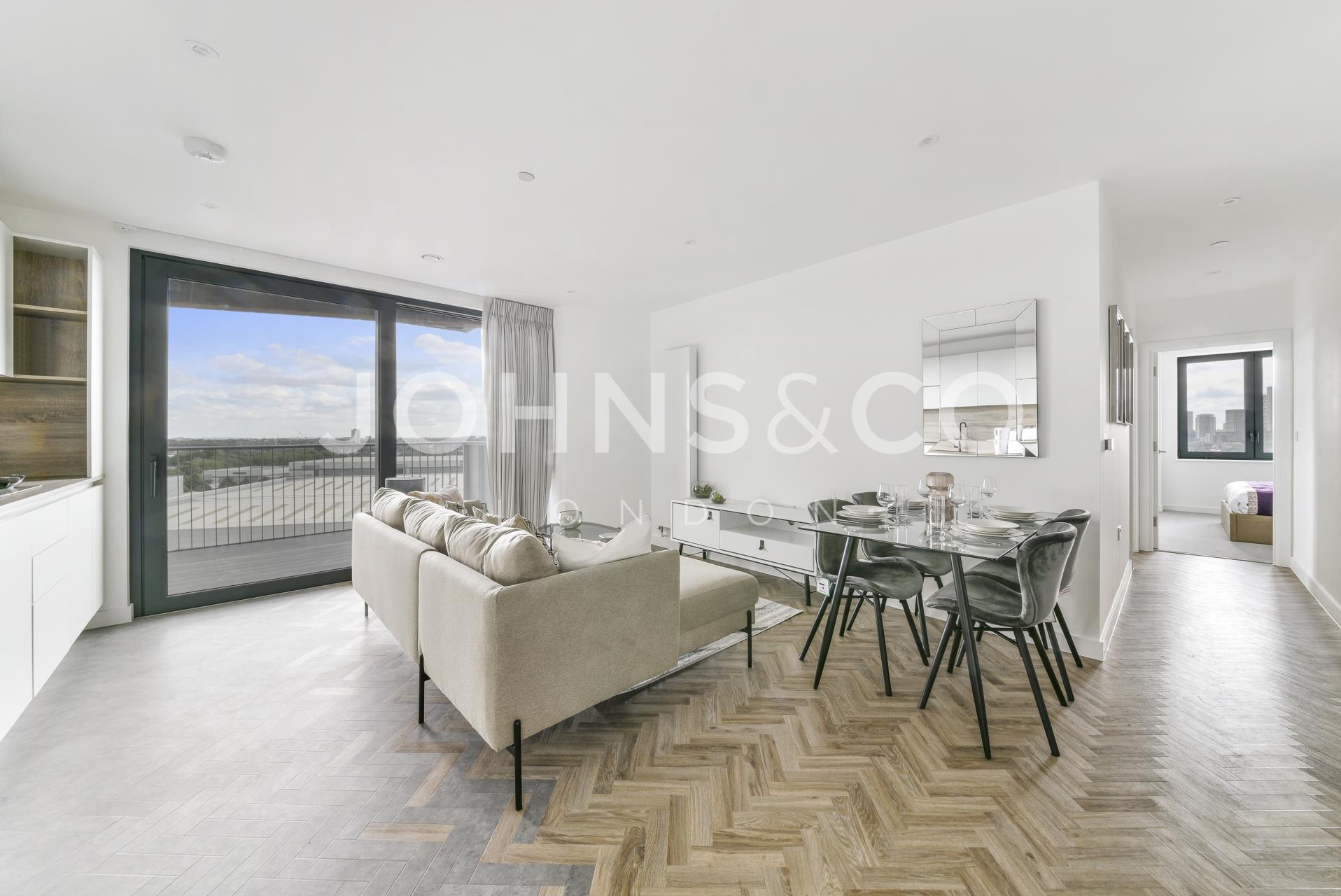 Flat Gillender Street in Greater London