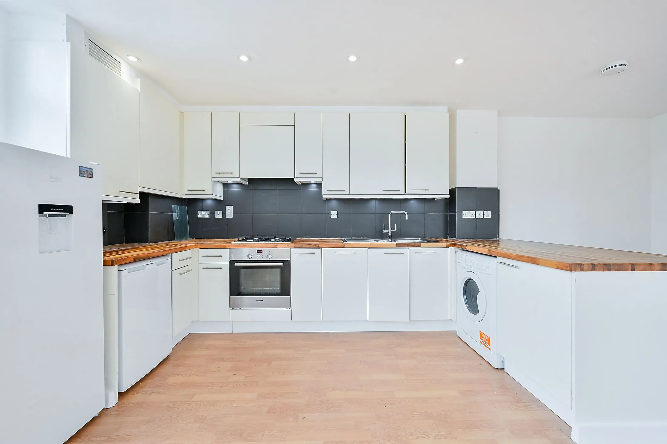 Flat Uxbridge Road in Greater London