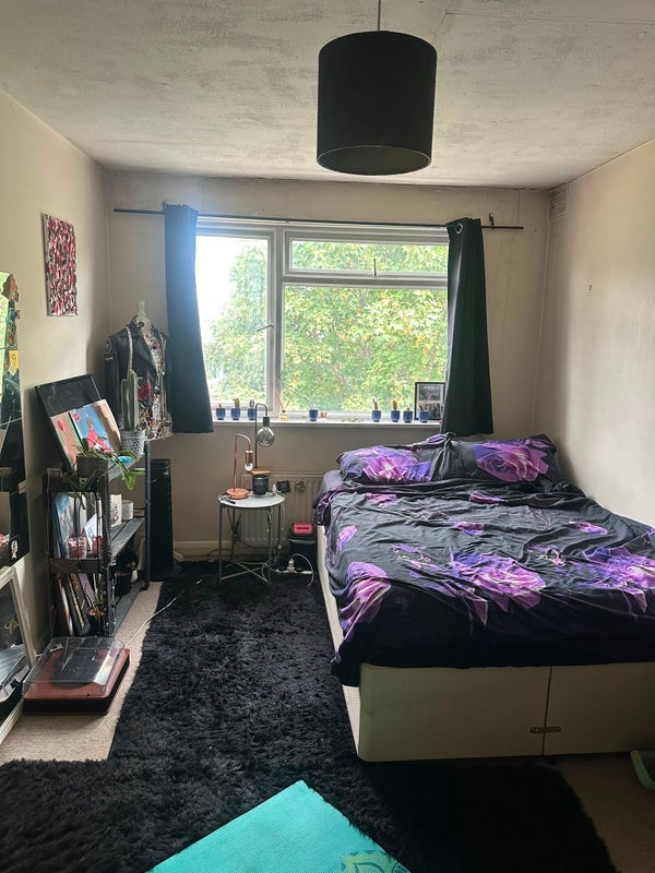 Room Upper Richmond Road in Greater London