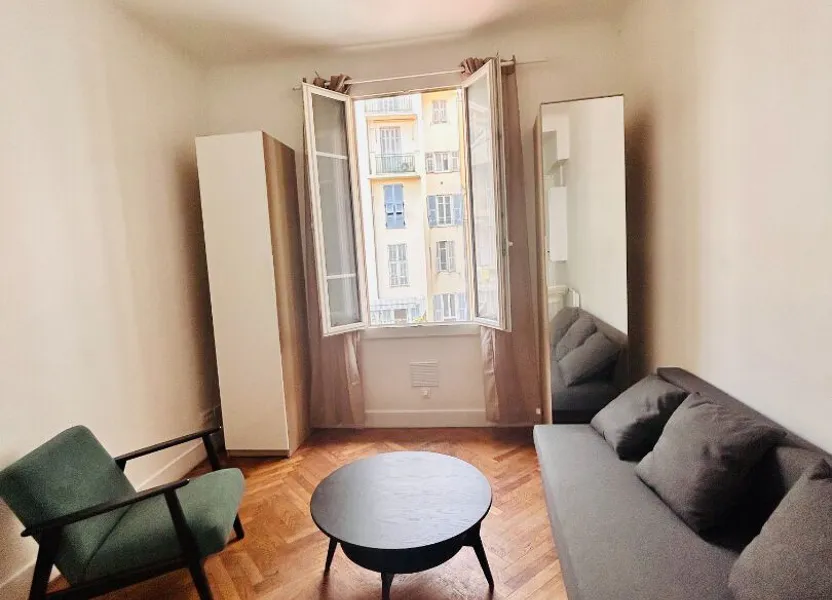 Chambre Rue Berlioz à Nice