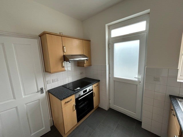 Flat Gower Road in Swansea