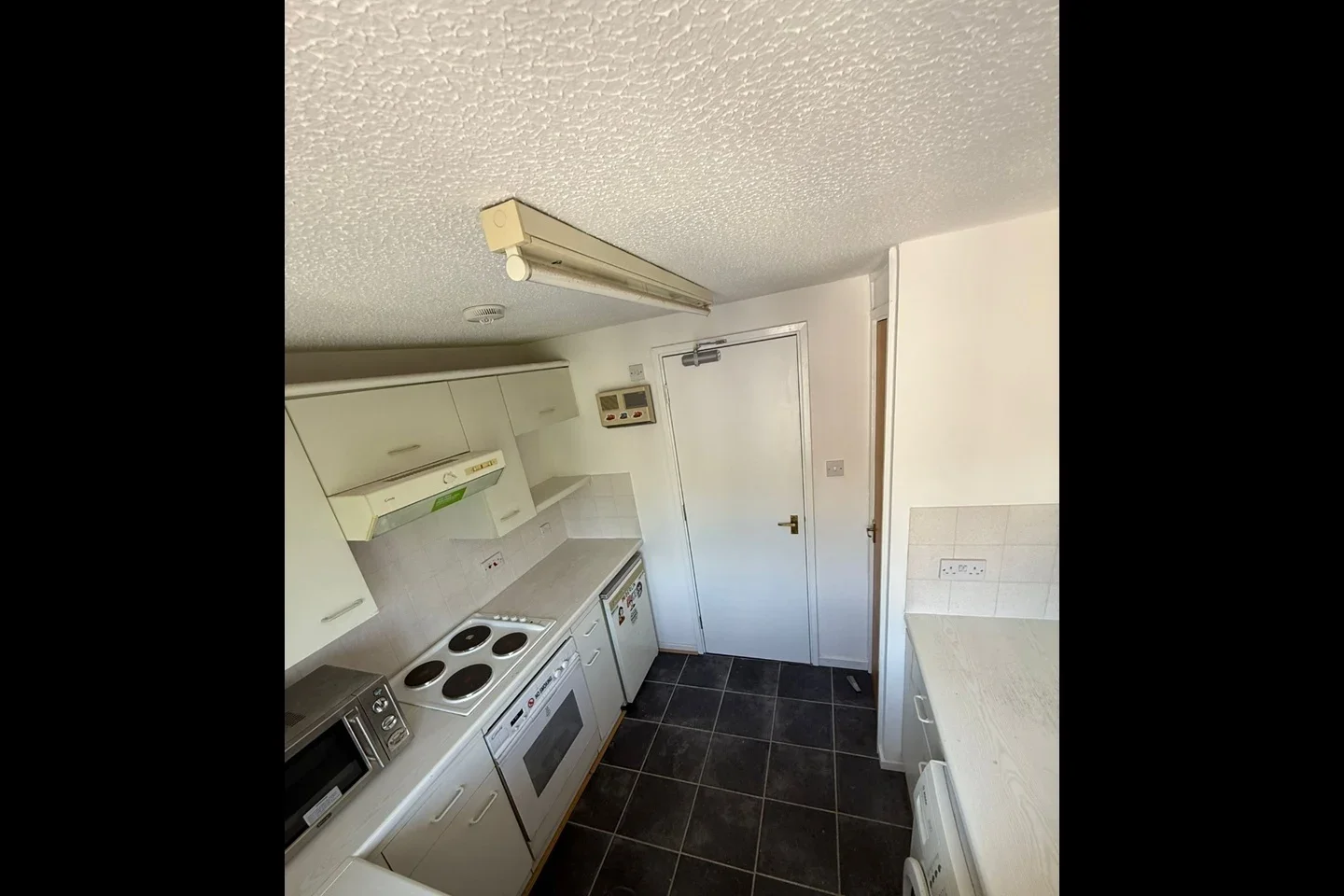 Flat Eleanor Way in Waltham Cross