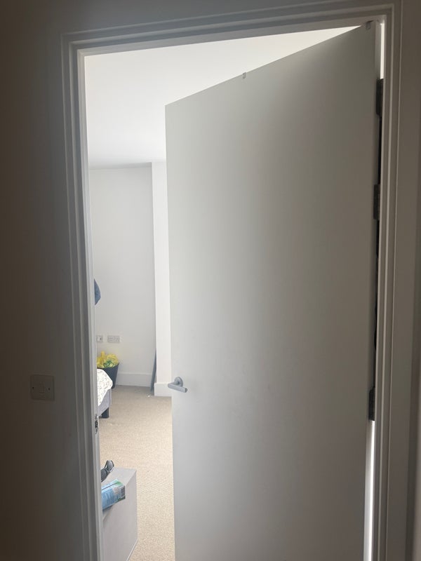 Room Marshgate Lane in Greater London
