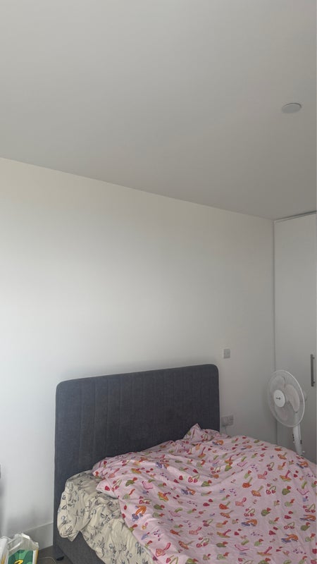 Room Marshgate Lane in Greater London