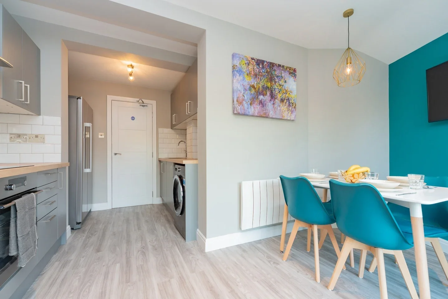Flat Tennyson Avenue in Greater London