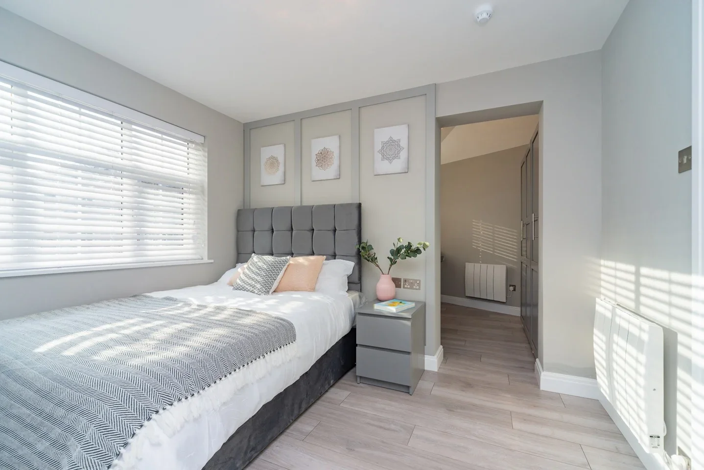 Flat Tennyson Avenue in Greater London