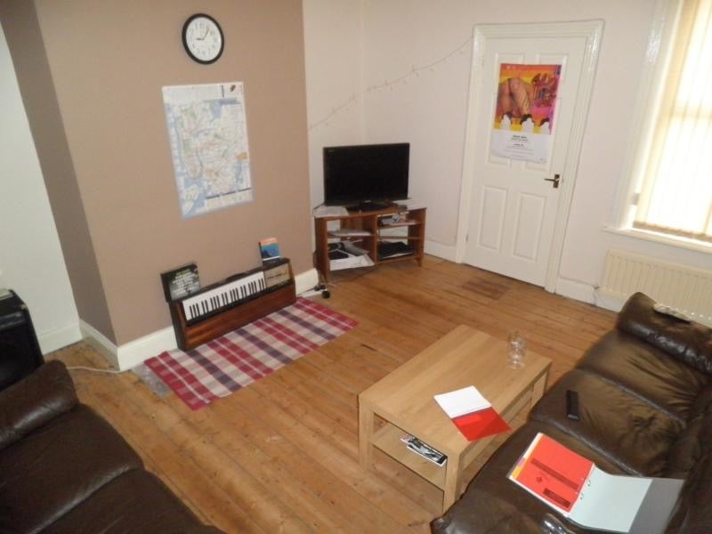 Flat Simonside Terrace in Newcastle upon Tyne