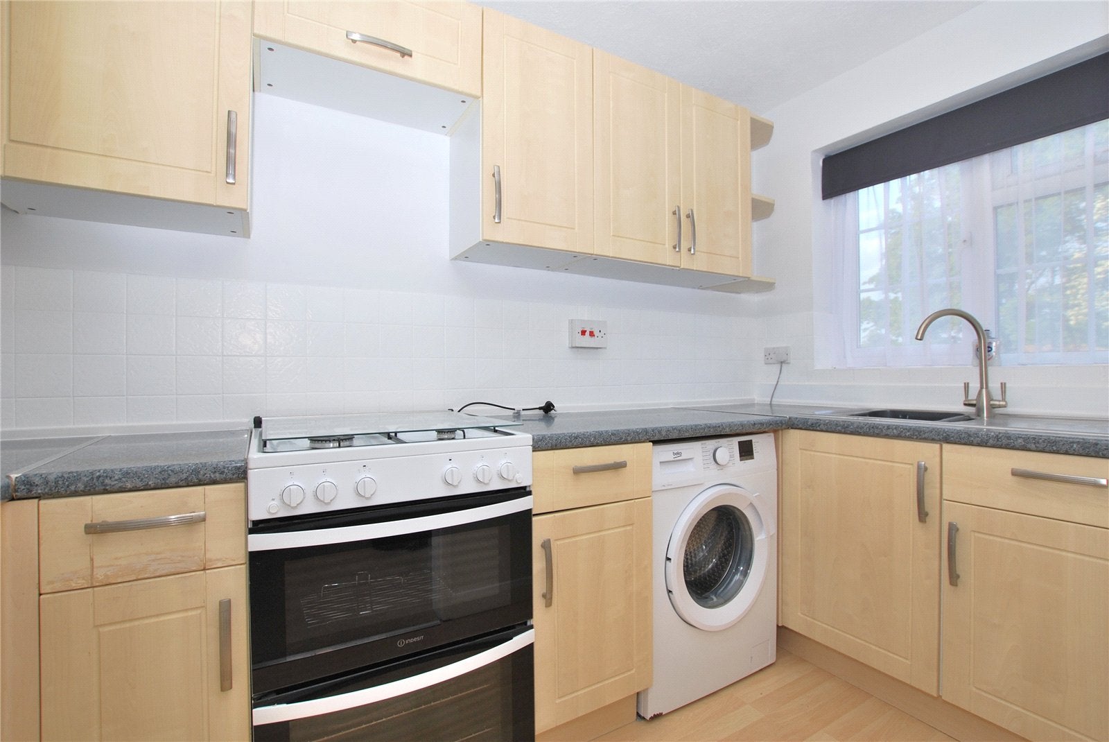 House Weydown Close in Guildford