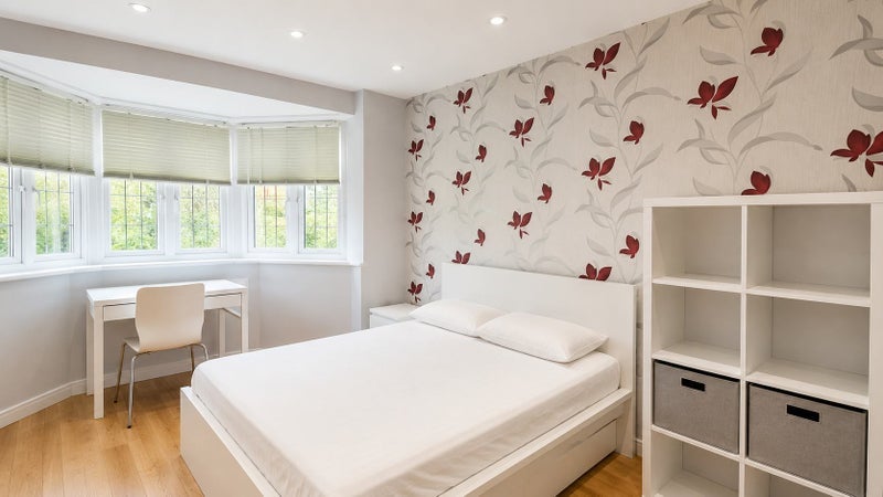 Flat The Spinney in Greater London