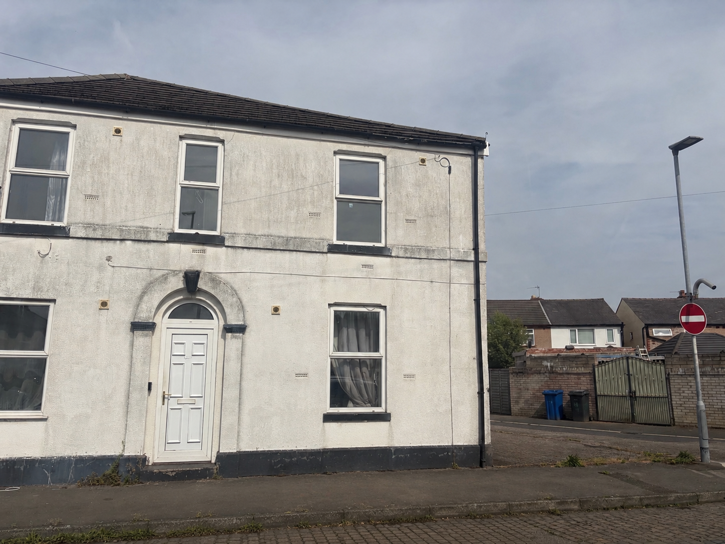 Flat Folly Lane in Warrington