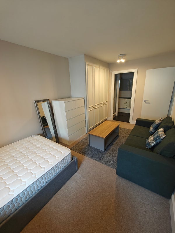 Flat Porter Street in Greater London