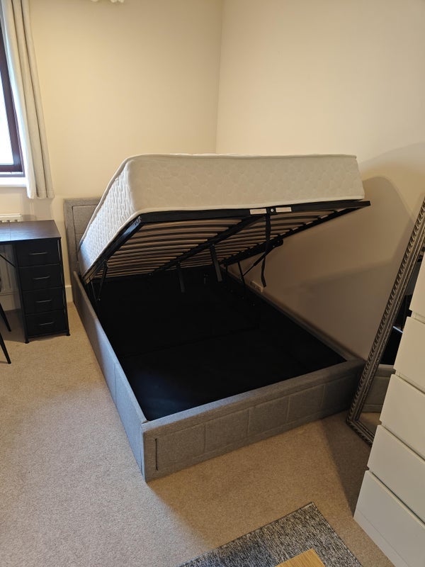 Flat Porter Street in Greater London