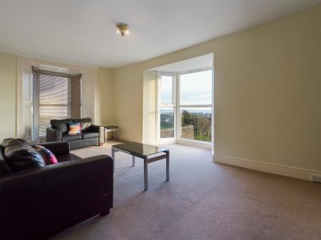 Flat Brooklands Terrace in Swansea