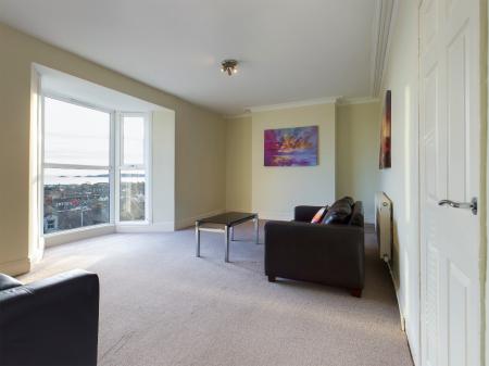 Flat Brooklands Terrace in Swansea