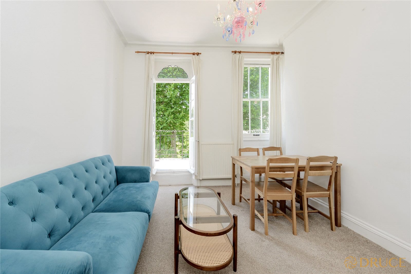 Flat Earl's Court Road in Greater London