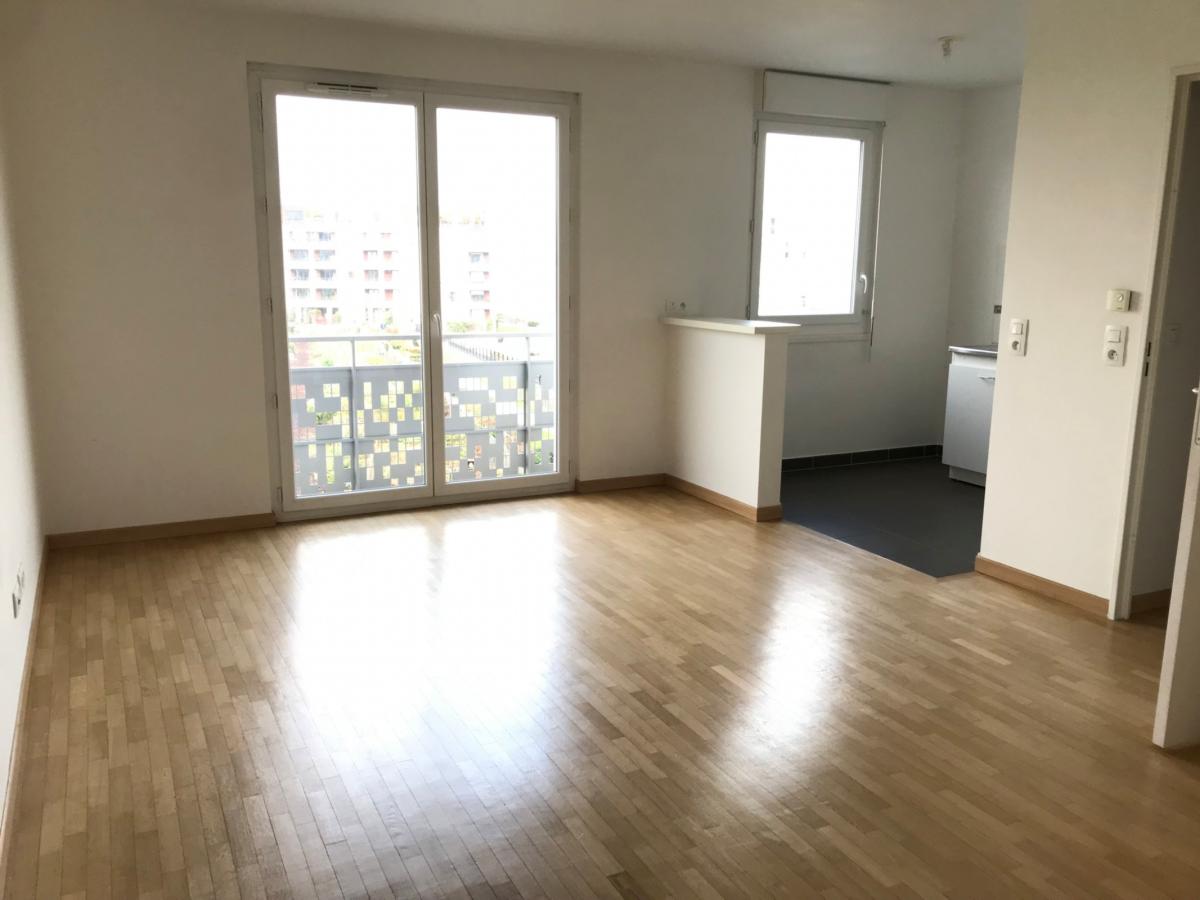 Flat Chemin du Colonel Arnaud Beltrame in Issy-les-Moulineaux
