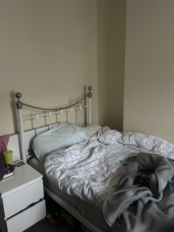 Room Monthermer Road in Cardiff