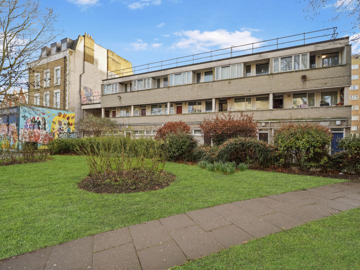 Flat Billets Hart Close in Greater London