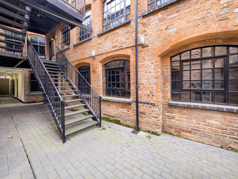 Flat Legge Lane in Birmingham