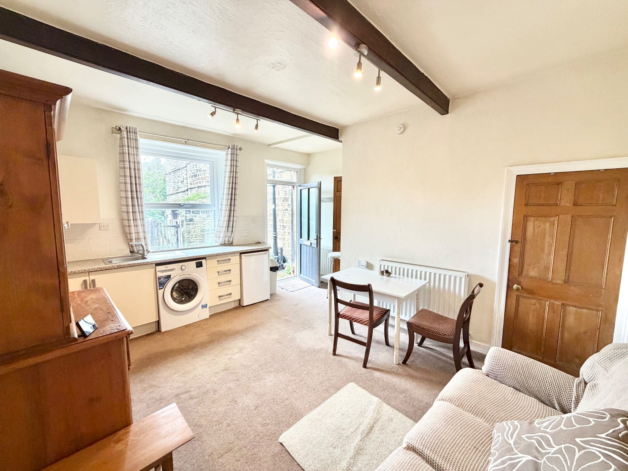 House Free School Lane in Calderdale