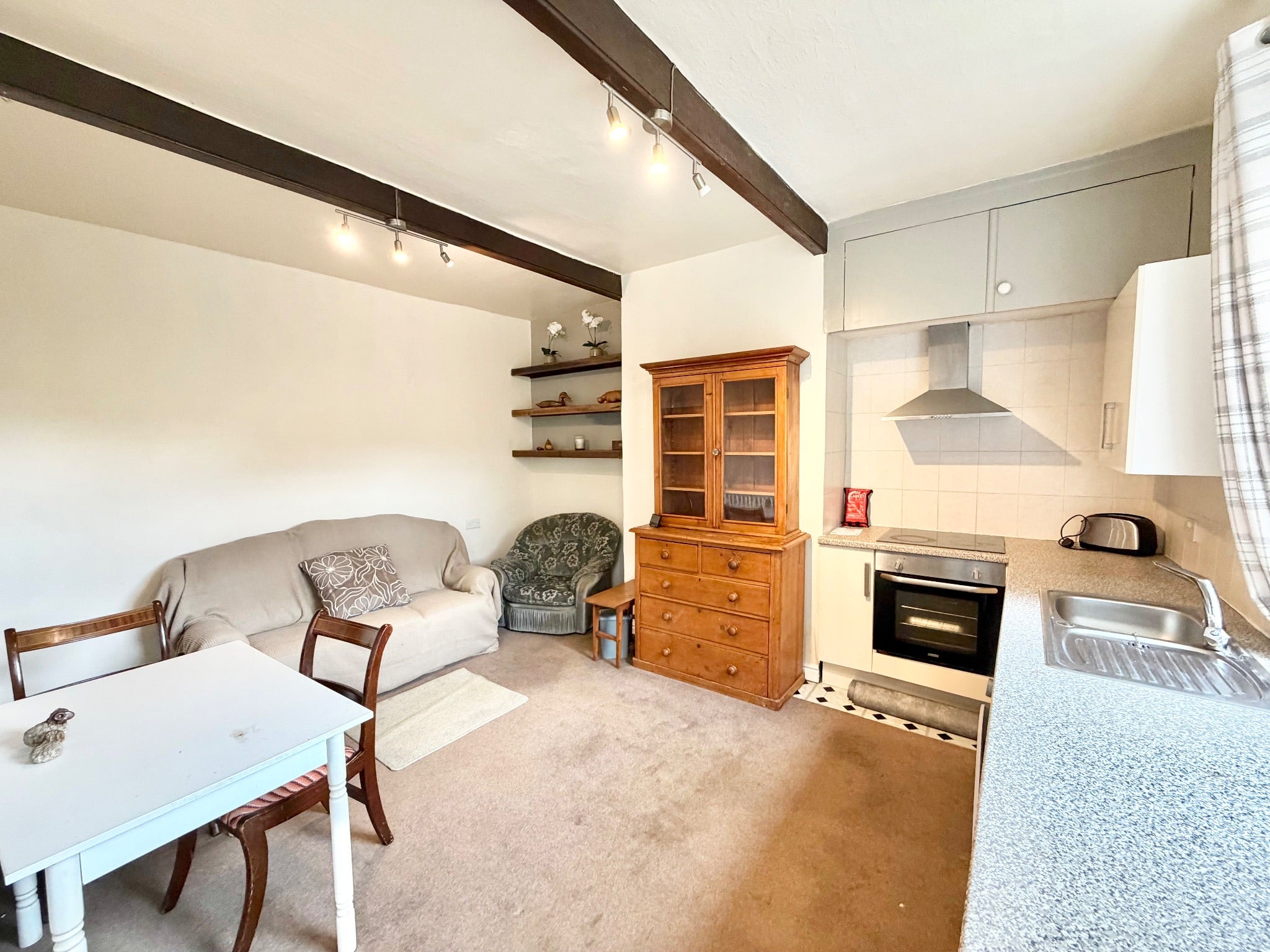 House Free School Lane in Calderdale